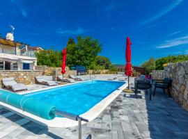 Villa 1900, hotel a Kornić