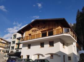 Haus Waldhof, отель типа «постель и завтрак» в Ишгле
