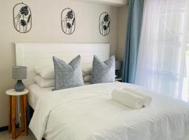 Cozy Garden Facing Guest Suite -(Back up power), B&B in Midrand
