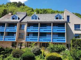 Le Castel du Cantal Groupe Village Fani โรงแรมในThiézac