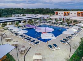 Family Resort, курортний готель в Улцині