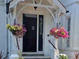 Claridge House, hotel in zona Lingfield Park Golf Club, Lingfield