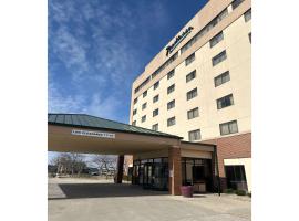 Radisson Hotel Cedar Rapids, hotel perto de The Eastern Iowa Airport - CID, Cedar Rapids