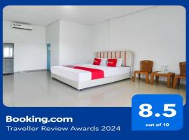 OYO 2246 Anjung Bang Oking Hotel & Resort, hotel v destinaci Pasarpulaupisang
