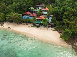 Perhentian Chomel Chalet, bed and breakfast v destinaci Perhentian Island