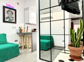 NUEVO Casco Antiguo, playa y castillo