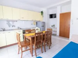 Aqua Family Apartments - Appartamenti con spiaggia, piscina, parcheggio e bici incluse