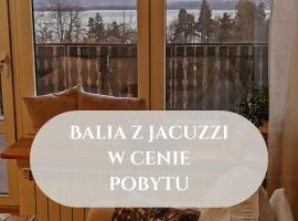 Dom z Widokiem na JEZIORO Żywieckie i Góry & Balia z jacuzzi: Zarzecze şehrinde bir kulübe