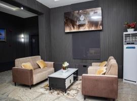 Pula Pula Luxury Hotel and Suites, hótel í Karewa