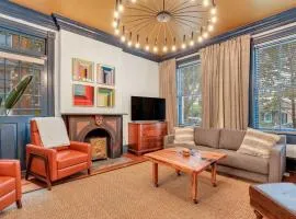 The Palm House-Downtown Private Patio Luxury Home