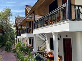 Kata Villa Merit Hill Bungalows, Hotel in Strand Karon