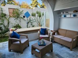 Villa Jasmin Super equipped apartment with Garden, Swimming pool, Sea, hotel in Hammamet