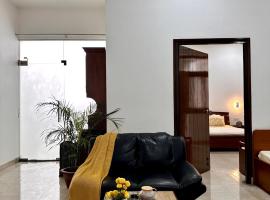 Teak Stays, appartement à Prayagraj