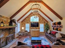 Red Rock Run - Luxury 6 BR Secluded Home with Hot Tub & Linens