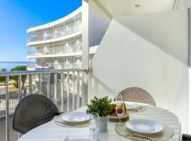 Apartment Las Palmeras by Interhome