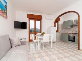 Apartment I Tre Pini by Interhome, hotel u gradu Sant'Agata sui Due Golfi
