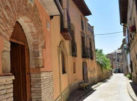 One bedroom property with private pool terrace and wifi at Sieso de Huesca, hotel din Sieso de Huesca