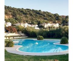 Camera con uso piscina vista mare, guest house in Terra Mala