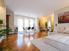 Lussuoso e accogliente appartamento con terrazza, apartamentai su virtuve mieste San Donato Milanesė
