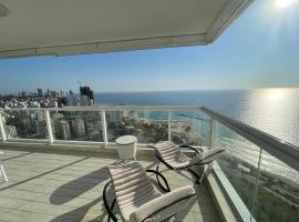 Netanya Dream Luxury Apartment MIGDAL DAVID, luxury hotel in Netanya