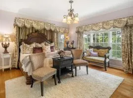 Grand Mansion-Blooming Garden suite!