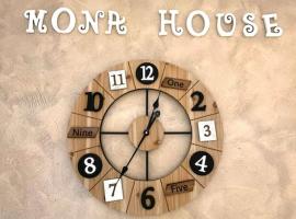 Mona House accogliente casa vacanza، شقة في باليرمو