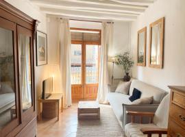 Apartamento Can Mannana: Bellcaire dʼEmpordà'da bir otel