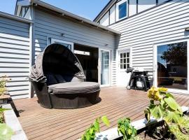 Entire holiday house - Geelong - Sleeps 6, hotel a Belmont