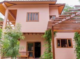 Alter do Chão, suite master+2 dormitórios c/A.C. paz e natureza a 100m da praia do Lago Verde e 500m da Ilha do Amor, Hotel in Alter do Chão