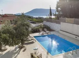 Isalos by Vintage Travel