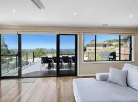 Lovely & Spacious 4-Bed Home with Ocean Views