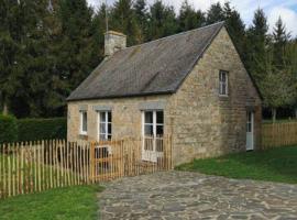 Chalet d'une chambre avec terrasse a Perriers en Beauficel – domek wiejski w mieście Sourdeval