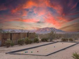 Dagger Tree Oasis l Integratron 5Bed and Cowboy Pool, hotel di Landers