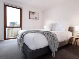 Thrower Cottage: Gateway to the Cataract Gorge