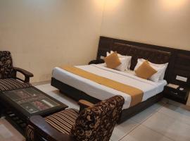 Hotel New City Lite, hotel malapit sa Indira Gandhi International Airport - DEL, New Delhi