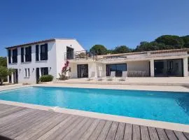 Villa neuve 6 pièces climatisée avec piscine privée et jardin à Sainte-Maxime - FR-1-780-67
