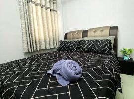 Izdisa Muslim Homestay For Muslim Groundfloor Pool view, lägenhet i Port Dickson