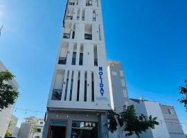 HOLIDAY HOTEL, hotel v destinaci Ấp Bình Hưng