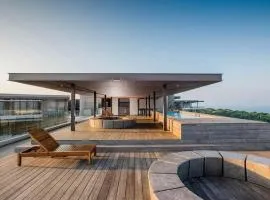 Luxury seafront penthouse near Umhlanga * sleeps 8