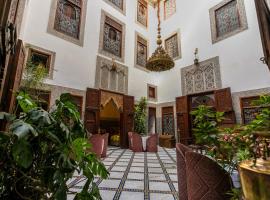 Riad Dar Chrifa - Luxury Escape, hotel v destinaci Fès