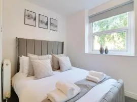 Modern Harrogate Centre Apartment