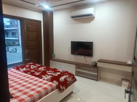 City Beautiful Home Luxury Room, hotel bajet di Panchkula