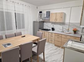 Sobe kuća za odmor apartmani Auto Klarić: Nova Gradiška şehrinde bir otel