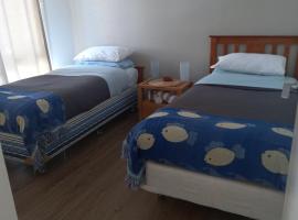 Twin share room, Hotel in Grantville