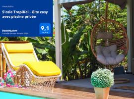 S'cale TropiKal - Gite cosy avec piscine privée، فندق في Petit-Canal