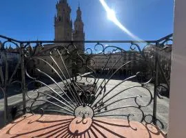 La Redonda Catedral Ascensor by Apartamentos Logrono