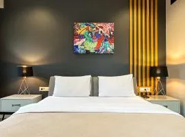 Silver 39 Corner Hotel