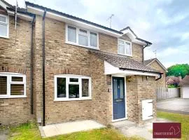 Farnborough - Pets Welcome Parking