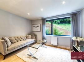 Wooburn Green - Modern One Bedroom Apartment, apartmen di Bourne End