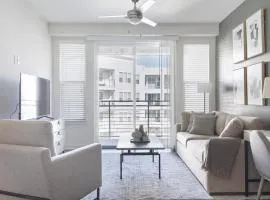 Landing Modern Apartment with Amazing Amenities (ID9172X20)